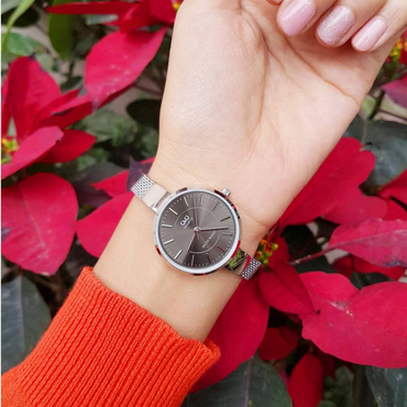 Reloj Q&Q QA17J202Y Mujer - Análogo