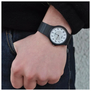 Reloj Casio MQ-24-7B3 Unisex - Análogo
